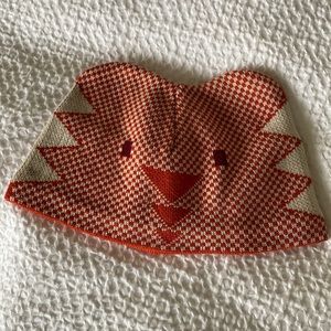 Patagonia baby animal beanie. Fox